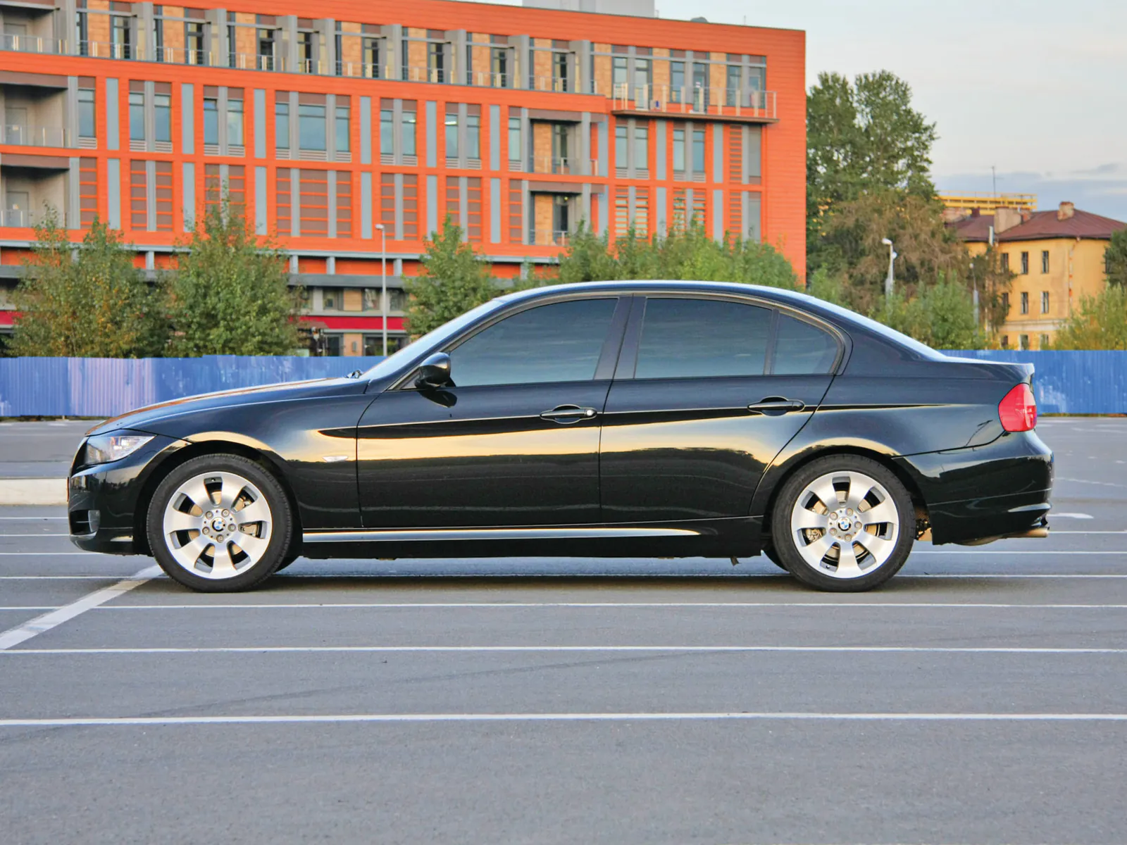 Cars photograph 7